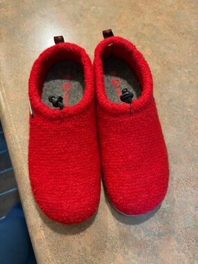 Giesswein vent slippers